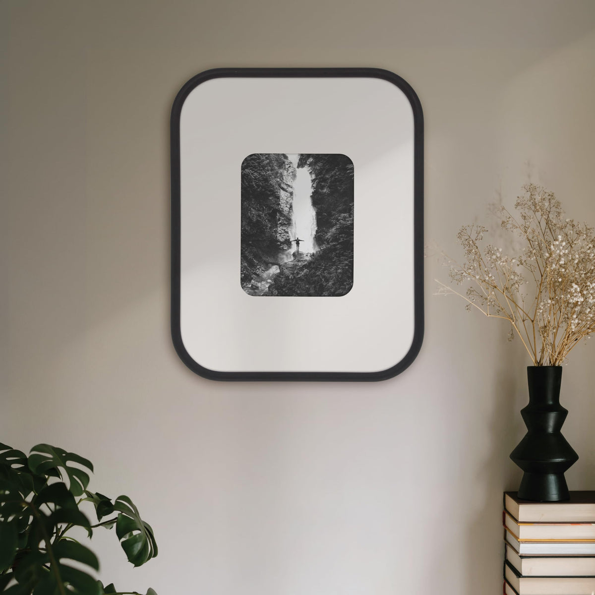 Modern Arc Matted Poster Frame, 16x20 with 8x10 Mat, Black, 1-Pack