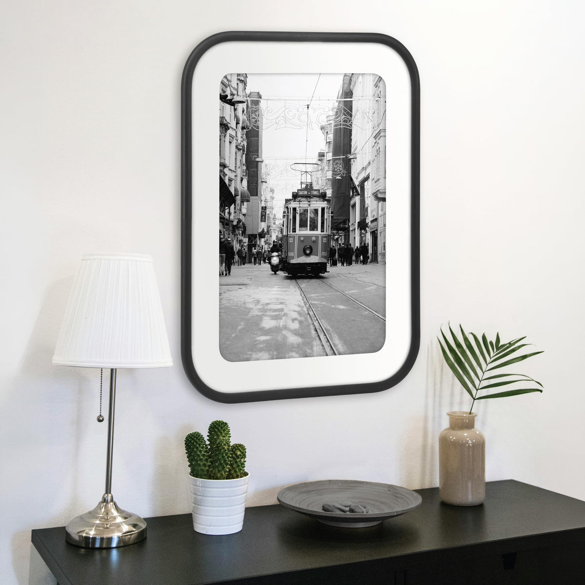Modern Arc Matted Poster Frame, 17x23 with 13x19 Mat, Black, 1-Pack